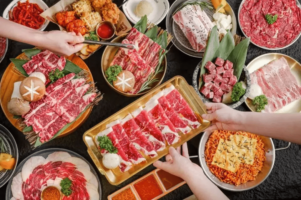 高端烤肉培训：门口迎宾技巧与流程🎉🥩