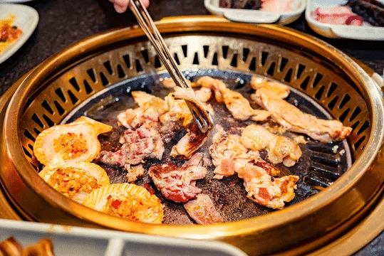自助烤肉店运营管理：从“吃得多”到“赚得稳”的系统逻辑
