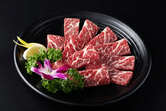 没有日本牛肉，国内还能卖顶级和牛吗？日式烧肉店如何打造高端牛肉产品？